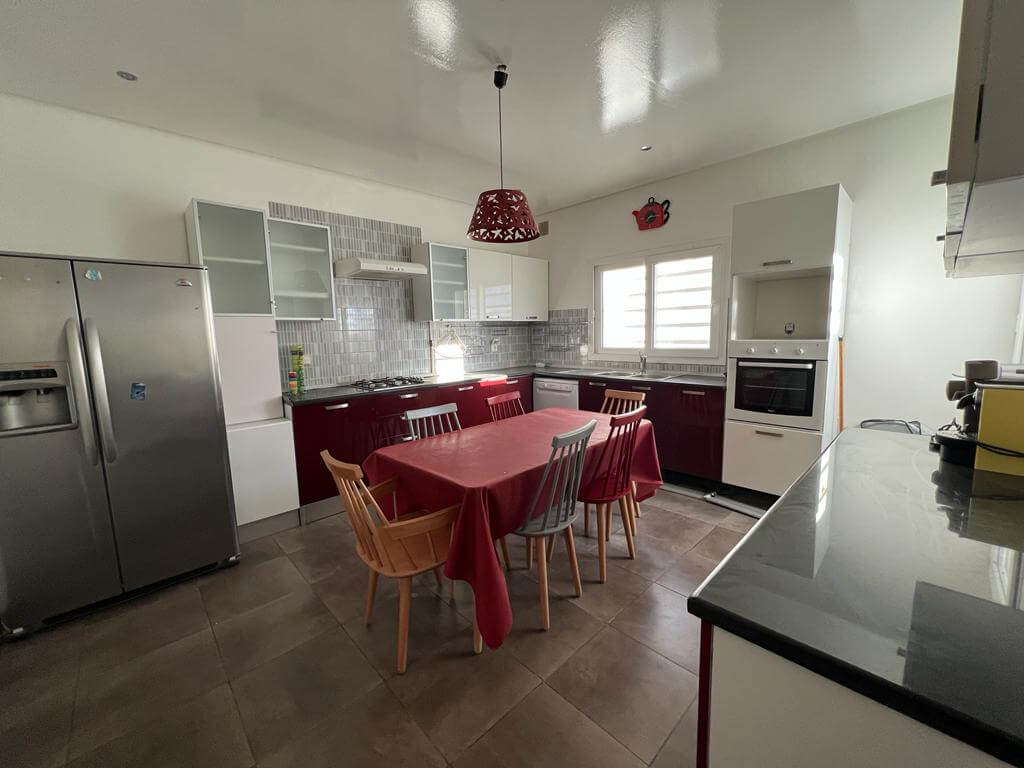 Villa S+5 avec piscine à La Marsa 